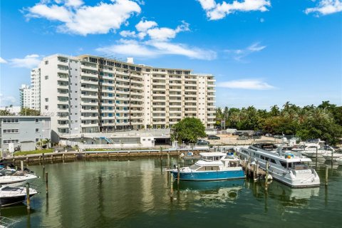 Copropriété à louer à North Bay Village, Floride: 1 chambre, 60.94 m2 № 2389662 - photo 24