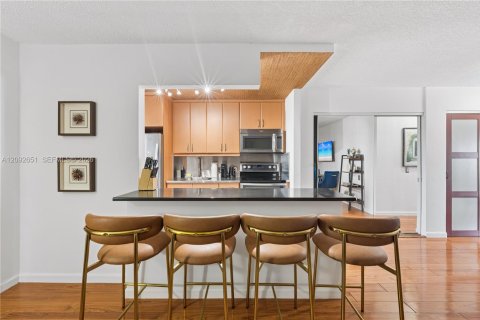 Copropriété à louer à North Bay Village, Floride: 1 chambre, 60.94 m2 № 2389662 - photo 9