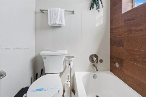 Copropriété à louer à North Bay Village, Floride: 1 chambre, 60.94 m2 № 2389662 - photo 13
