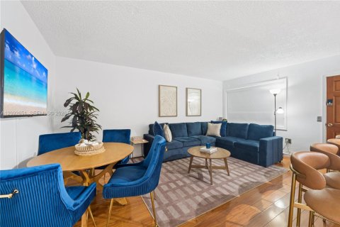 Copropriété à louer à North Bay Village, Floride: 1 chambre, 60.94 m2 № 2389662 - photo 8
