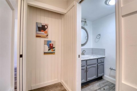 Condo in Clearwater, Florida, 2 bedrooms  № 1602881 - photo 28