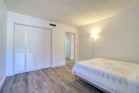 Condo in Clearwater, Florida, 2 bedrooms  № 1602881 - photo 27