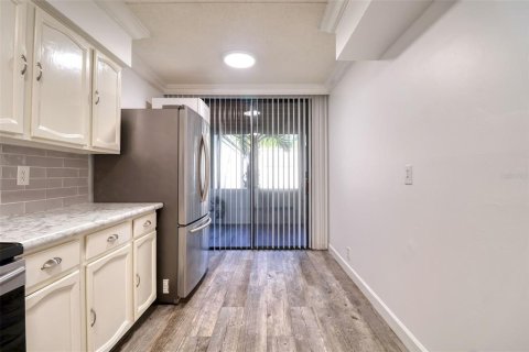 Condo in Clearwater, Florida, 2 bedrooms  № 1602881 - photo 8