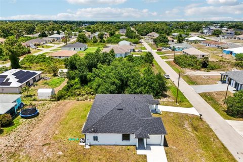 Commercial property in Lehigh Acres, Florida 6 bedrooms, 222.97 sq.m. № 2113558 - photo 28