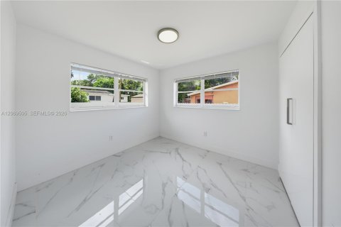 Villa ou maison à vendre à Miami, Floride: 3 chambres, 115.94 m2 № 2315946 - photo 25