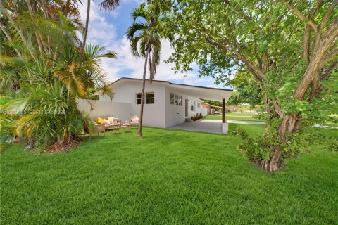 Villa ou maison à vendre à Miami, Floride: 3 chambres, 115.94 m2 № 2315946 - photo 6