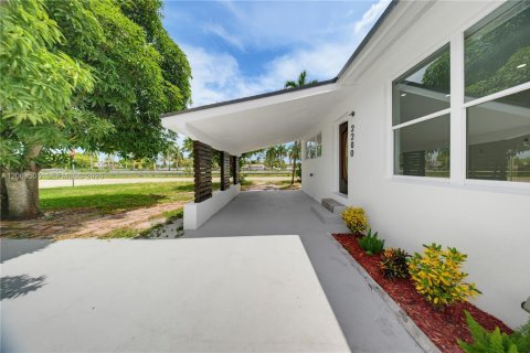 Villa ou maison à vendre à Miami, Floride: 3 chambres, 115.94 m2 № 2315946 - photo 29