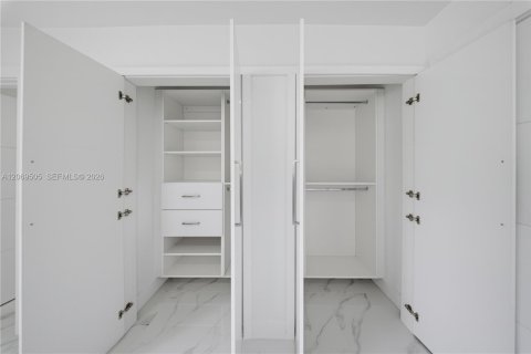 Villa ou maison à vendre à Miami, Floride: 3 chambres, 115.94 m2 № 2315946 - photo 20
