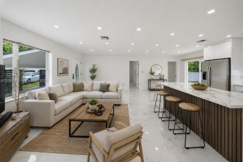 Villa ou maison à vendre à Miami, Floride: 3 chambres, 115.94 m2 № 2315946 - photo 10