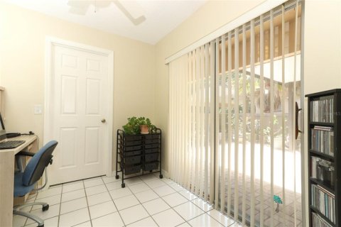 Condo in Altamonte Springs, Florida, 2 bedrooms  № 1681027 - photo 13