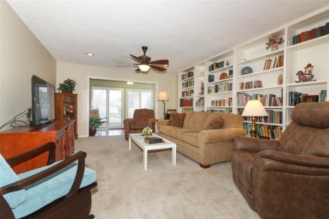 Condo in Altamonte Springs, Florida, 2 bedrooms  № 1681027 - photo 16