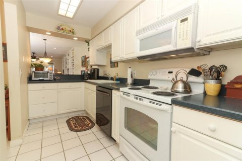 Condo in Altamonte Springs, Florida, 2 bedrooms  № 1681027 - photo 9
