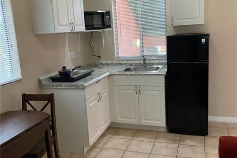 Condo in Kissimmee, Florida, 1 bedroom  № 1912326 - photo 3