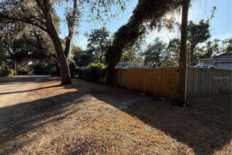 Land in Brandon, Florida № 2212221