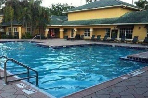Copropriété à louer à Pompano Beach, Floride: 2 chambres, 98.2 m2 № 1967596 - photo 15