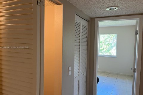 Copropriété à louer à Pompano Beach, Floride: 2 chambres, 98.2 m2 № 1967596 - photo 5