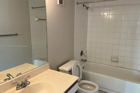 Copropriété à louer à Pompano Beach, Floride: 2 chambres, 98.2 m2 № 1967596 - photo 6