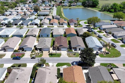 House in The Villages, Florida 2 bedrooms, 107.77 sq.m. № 2214771 - photo 24