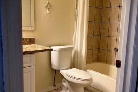 Copropriété à louer à Sarasota, Floride: 3 chambres, 147.53 m2 № 2167081 - photo 9