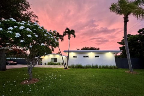 Villa ou maison à vendre à Palmetto Bay, Floride: 4 chambres, 224.08 m2 № 2009367 - photo 4