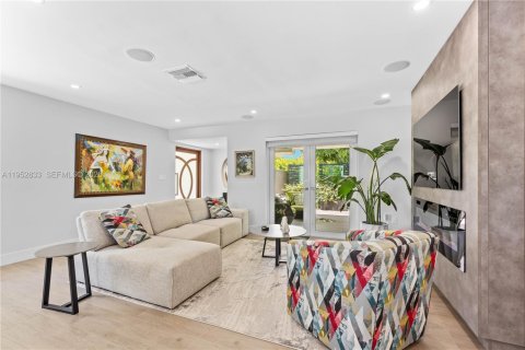 Villa ou maison à vendre à Palmetto Bay, Floride: 4 chambres, 224.08 m2 № 2009367 - photo 9