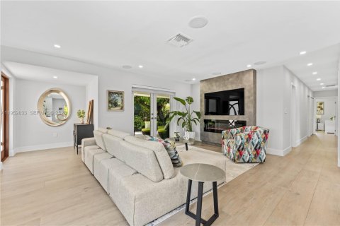 Villa ou maison à vendre à Palmetto Bay, Floride: 4 chambres, 224.08 m2 № 2009367 - photo 8