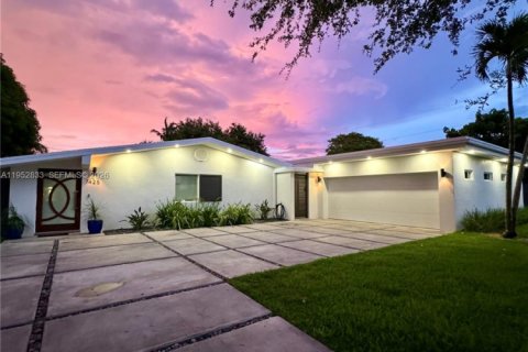 Villa ou maison à vendre à Palmetto Bay, Floride: 4 chambres, 224.08 m2 № 2009367 - photo 5