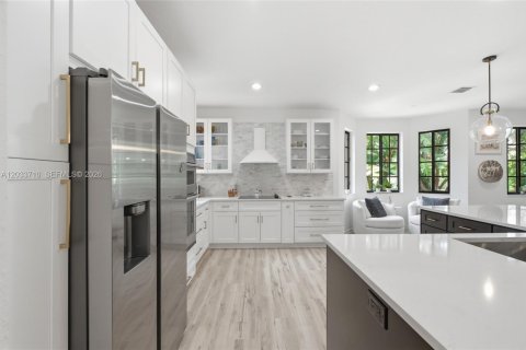 Condo in Weston, Florida, 4 bedrooms № 2263191 - photo 6