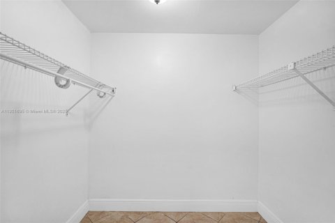 Copropriété à louer à Aventura, Floride: 2 chambres, 92.34 m2 № 2019059 - photo 9