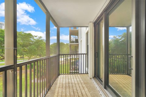 Copropriété à louer à Aventura, Floride: 2 chambres, 92.34 m2 № 2019059 - photo 25