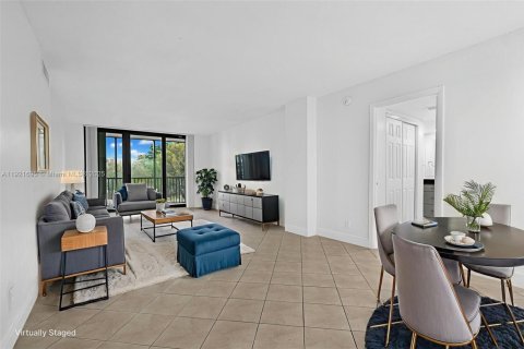 Copropriété à louer à Aventura, Floride: 2 chambres, 92.34 m2 № 2019059 - photo 2