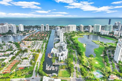 Copropriété à louer à Aventura, Floride: 2 chambres, 92.34 m2 № 2019059 - photo 28