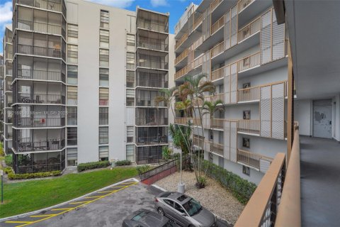 Copropriété à louer à Aventura, Floride: 2 chambres, 92.34 m2 № 2019059 - photo 18