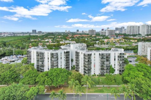 Copropriété à louer à Aventura, Floride: 2 chambres, 92.34 m2 № 2019059 - photo 22