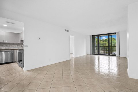 Copropriété à louer à Aventura, Floride: 2 chambres, 92.34 m2 № 2019059 - photo 6