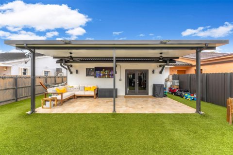 Casa en venta en Miami, Florida, 2 dormitorios, 110.09 m2 № 1933552 - foto 25