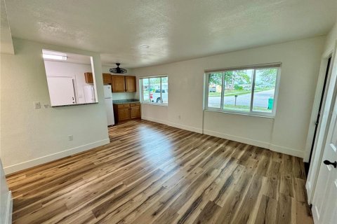 Casa en venta en Port Charlotte, Florida, 4 dormitorios, 123.56 m2 № 1810551 - foto 3