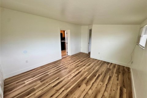 Casa en venta en Port Charlotte, Florida, 4 dormitorios, 123.56 m2 № 1810551 - foto 18
