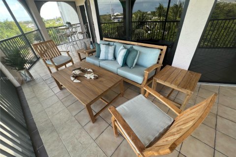 Снять в аренду квартиру в Марафон, Флорида 3 спальни, 153.29м2, № 1998518 - фото 13