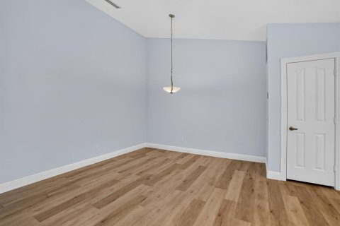 Townhouse in Palm Beach Gardens, Florida 2 bedrooms, 111.48 sq.m. № 2397214 - photo 12