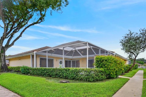Townhouse in Palm Beach Gardens, Florida 2 bedrooms, 111.48 sq.m. № 2397214