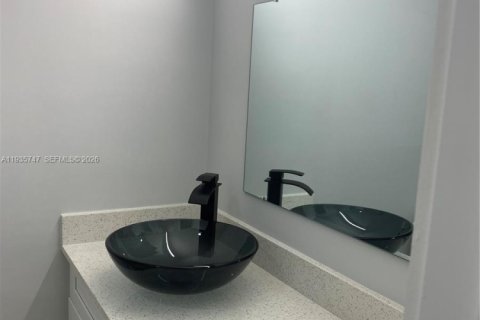 Copropriété à louer à Coral Springs, Floride: 2 chambres, 92.9 m2 № 1996577 - photo 12