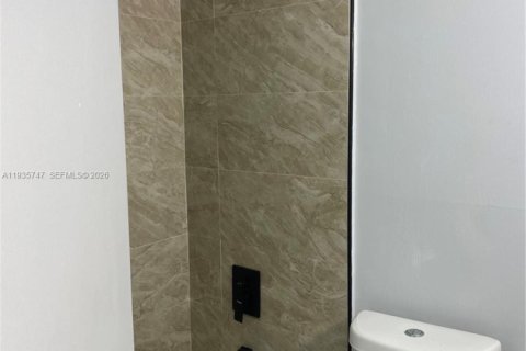 Copropriété à louer à Coral Springs, Floride: 2 chambres, 92.9 m2 № 1996577 - photo 13