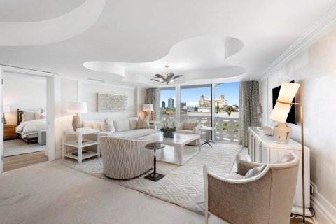 Condo in Palm Beach, Florida, 1 bedroom  № 2158421