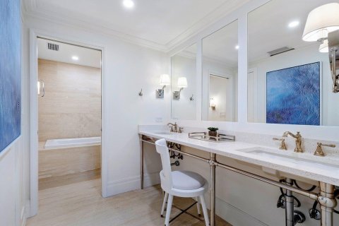Condo in Palm Beach, Florida, 1 bedroom № 2158421 - photo 15