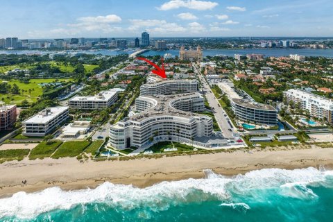Condo in Palm Beach, Florida, 1 bedroom № 2158421 - photo 24
