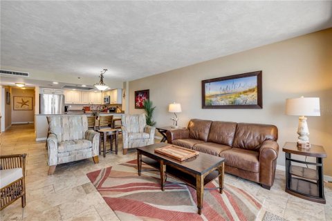 Condo in New Smyrna Beach, Florida, 3 bedrooms  № 1639838 - photo 18