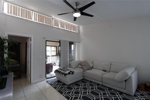 Condo in Coral Springs, Florida, 3 bedrooms № 2081638 - photo 4