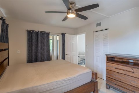Condo in Coral Springs, Florida, 3 bedrooms № 2081638 - photo 9