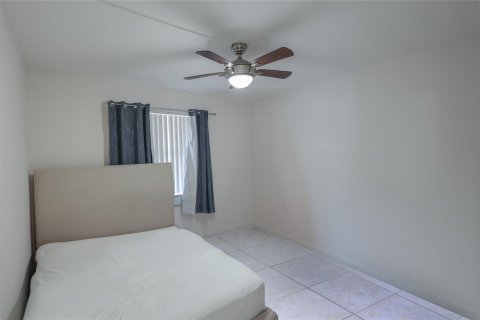 Condo in Coral Springs, Florida, 3 bedrooms № 2081638 - photo 11
